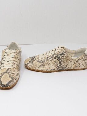 NEW Dolce Vita Dorie Genuine Leather Natural Snake Print Pattern Low Top Sneaker